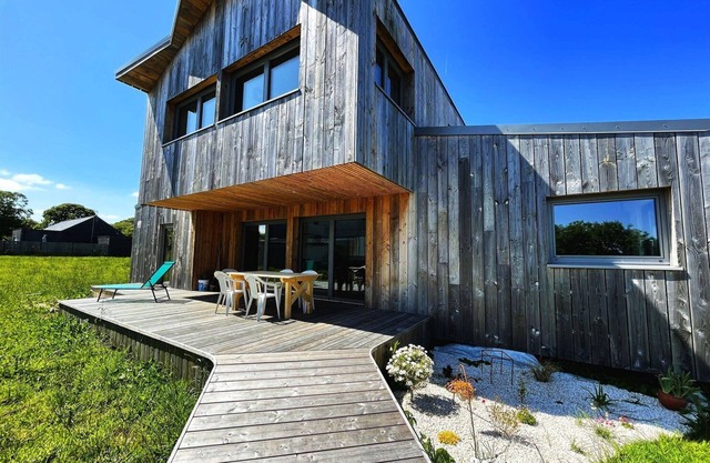 house Porzh Loaz.