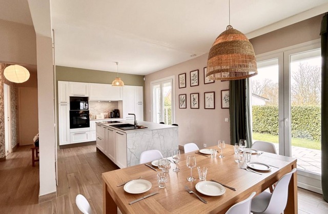 House with garden and parking: La cabane aux oiseaux