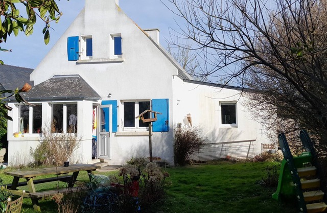 House with garden, in a quiet area! Close to beaches and all amenities!