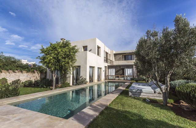 House with heated pool. Essaouira (Ghazoua)