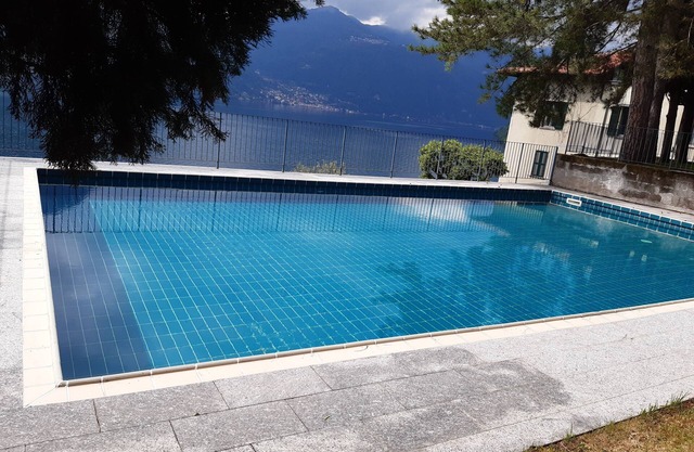 House with lake view in Nesso