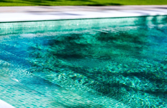 House with pool near the beach