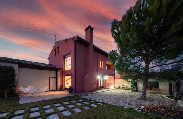 House with private pool in Aranda de Duero