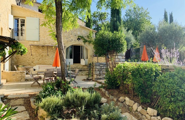 House with Provencal charm for lovers of authenticity.