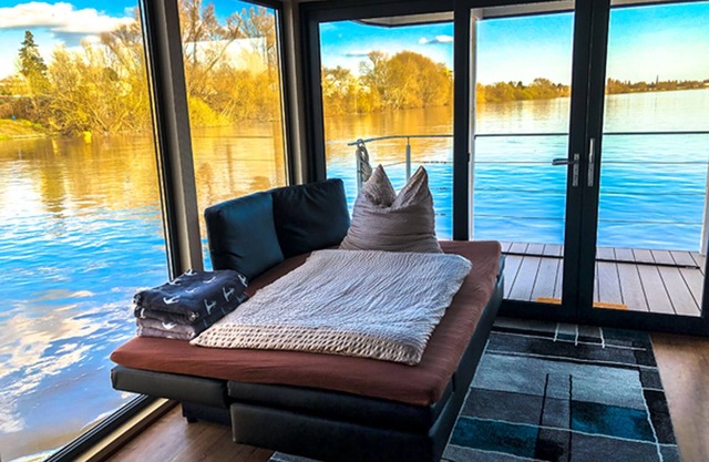 Houseboat villa. nautica