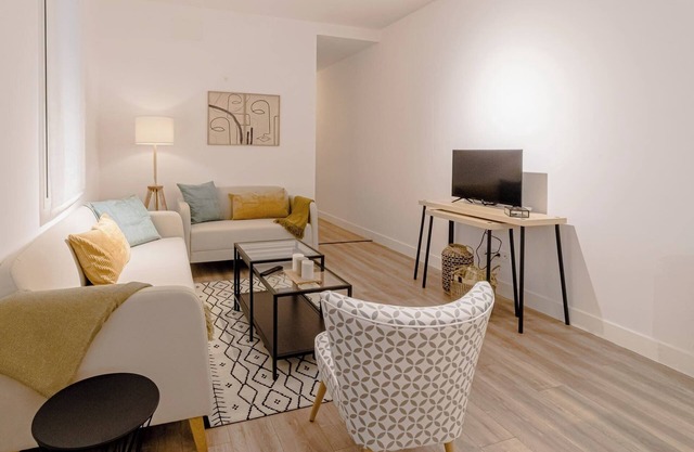 Housing Rafael Calvo I by Sharing Co