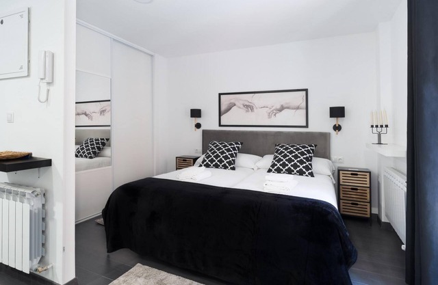 Housingleon- Five Rooms Botines