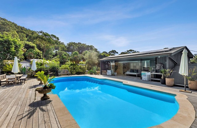 HUGE ENTERTAINERS HOME - Villa Aix - Minutes to the Sea - Magnesium Heated Pool
