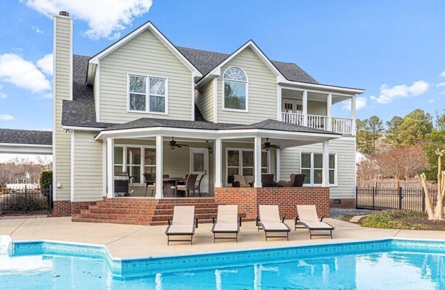 Huge Family Home W/Pool, Games, & Movie Room
