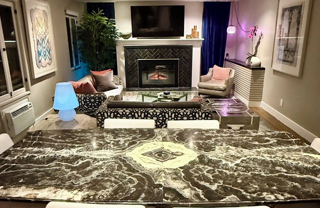 Huge Hollywood Hills 1400 sq ft 2+1 Views, by the Hollywood Bowl!