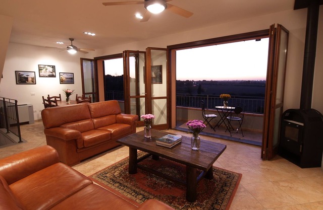 Huge Space In Tuscany Countryside, Beautiful Hilltop Views, Perfect Location!