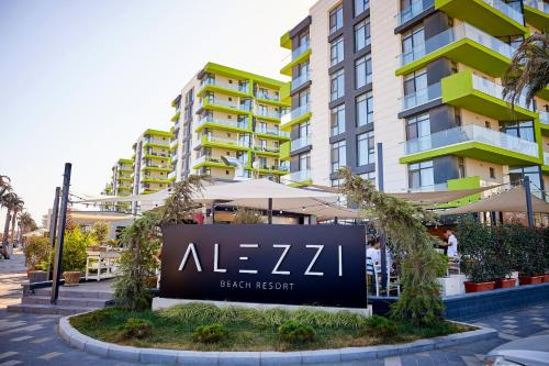 HUGO BEACH ApartHotel Pool & SPA Mamaia Nord