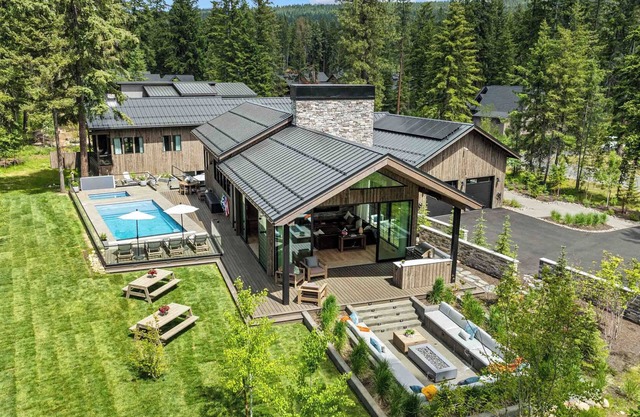 Humble House | Ultimate 8,000sqft Lodge+Pool/Golf Sim/EV
