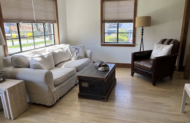 Hunt Country cottage in Upperville!