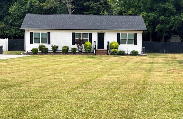 Huntersville House 3 bedrooms 2 Baths