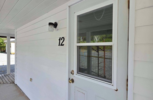 Hunts Point Rustic Coastal Retreat Deluxe Suite
