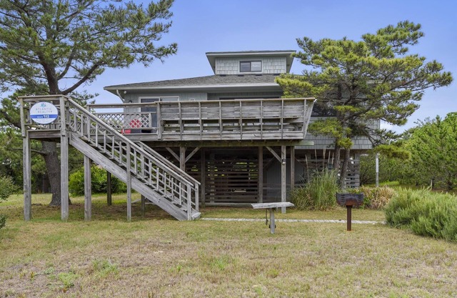 Hurricane Charlie's -Pet Friendly home with Water Views and Community Amenities