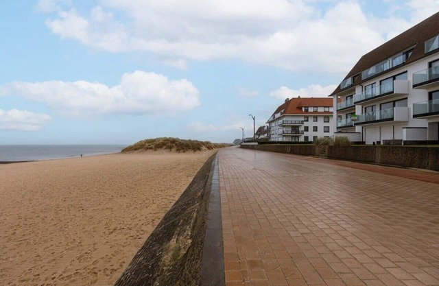 Huswell - Apartment with garden at the seaside in Knokke