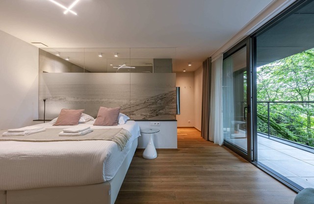 Huswell - Spacious villa close to Bruges with indoor pool
