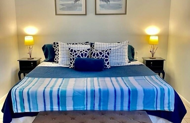 Hutchinson Island Dog Friendly Cozy Condo. Directly across from the BEACH!