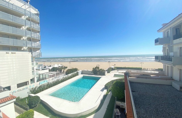 I Bagni - Seafront with Pool - Piazza Marconi - 5 Beds - Jesolo Lido - Venice