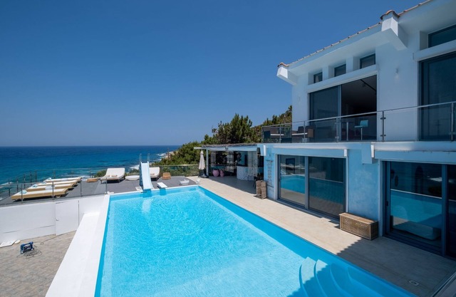 Icarus Luxury Beachfront Villa