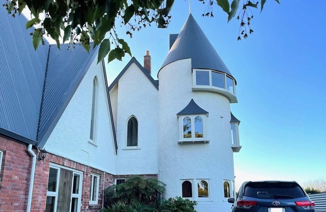 Iconic Kingsdown Suite 6 mins to Timaru! 2 mins to the beach