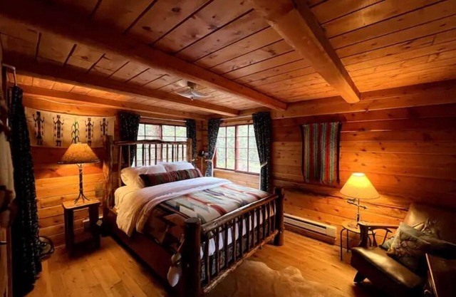 Iconic Log Cabin w/Wood Burning Hot Tub & Views