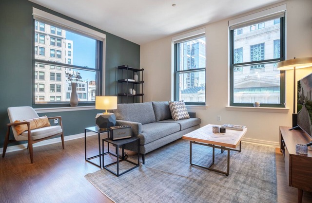 Ideal Downtown 1BR w/W/D, Doorman, near Chinatown T, by Blueground