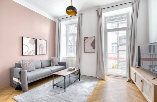 Ideal Leopoldstadt Studio w/Elevator & Balcony nr U1 & U2, by Blueground