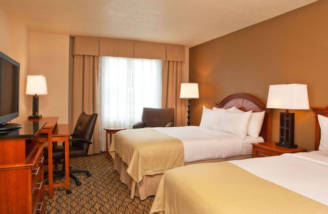 Ideal Mix of Comfort and Value! 3 Comfortable Units, Pet-Friendly, w/Pool
