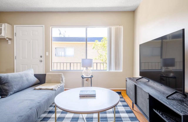 Ideal Sherman Oaks 1BR w/Gym, Pool, walk to Ventura Blvd, by Blueground