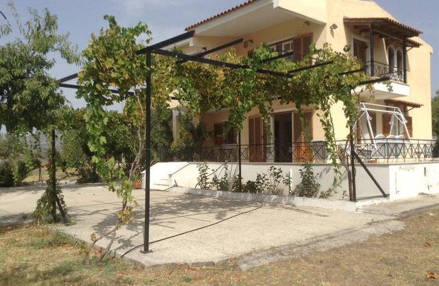 Idyllic house by the sea, the Villa "Vlichos" on Euboea