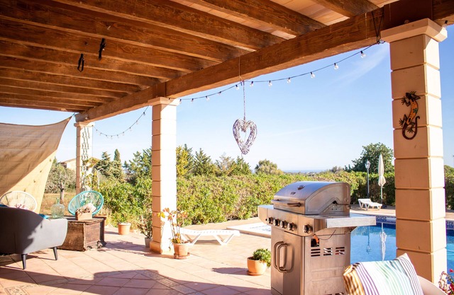 Idyllic natural finca with 12m pool & sea view