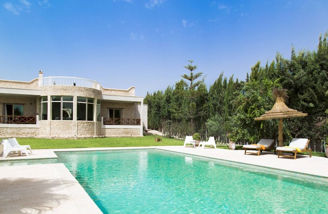 Illi house with swimming pool, hamam and gym