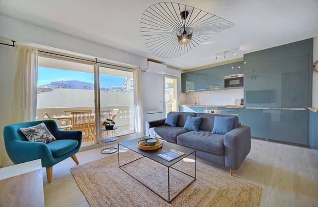 Immogroom- Renovated- Large terrace- AC- Parking