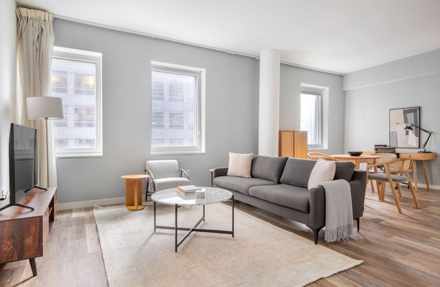 Impeccable Midtown 2BR w/Laundry & Doorman, nr Park, by Blueground