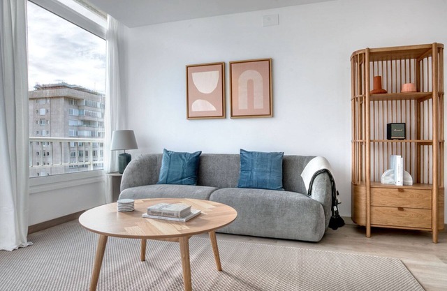 Impeccable Pedralbes 2BR, by Blueground