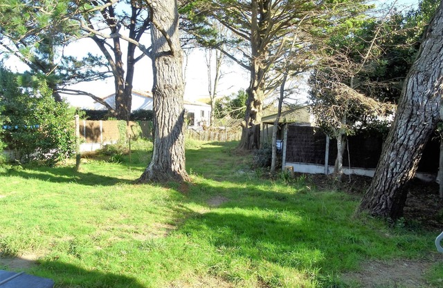 In Boisvinet, large, trendy Basque-style family home with quality features