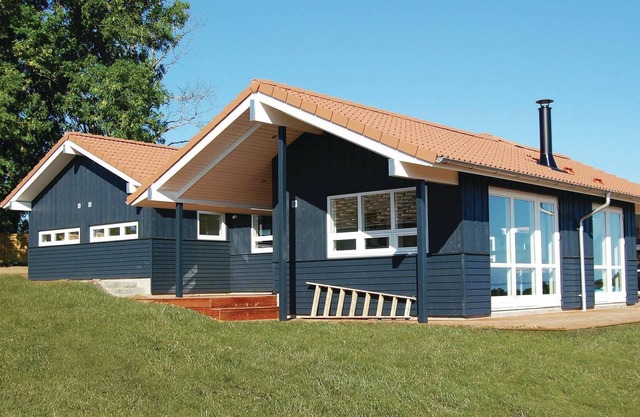 In Nr. Kettingskov the builder and his architect have made their own personal mark with this house.