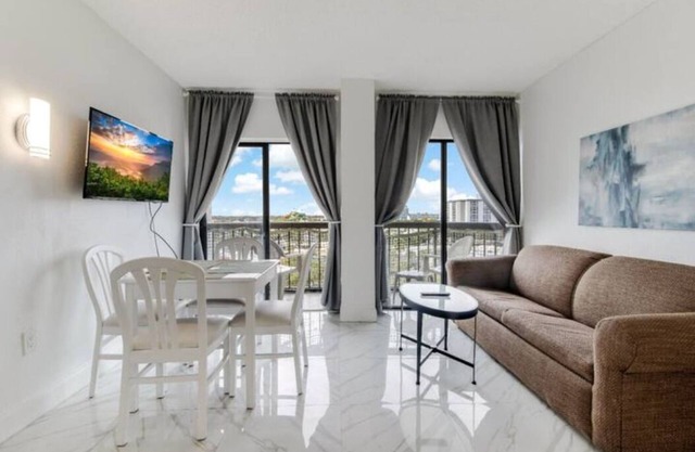 In the middle of the fun CLOSE TO UNIVERSAL International drive 2 bedroom suite
