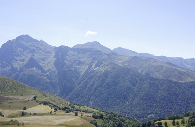 In the resort of Peyragudes Apartment 10/12 people Peyresourde slope