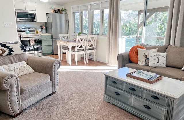 Incredible Condo, Next Door to Ski/Tubing/Golf/Tennis with Seasonal Mtn View!