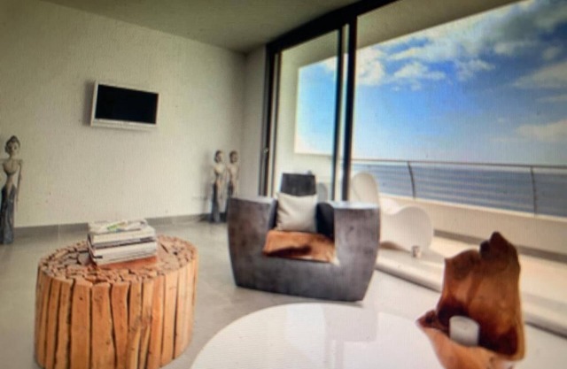 Increidable views to the ocean you will have the feeling to be in a boat.