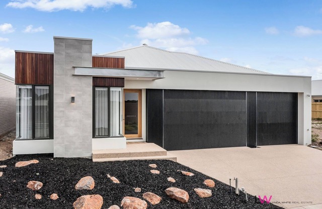 Indented Heads Beach House