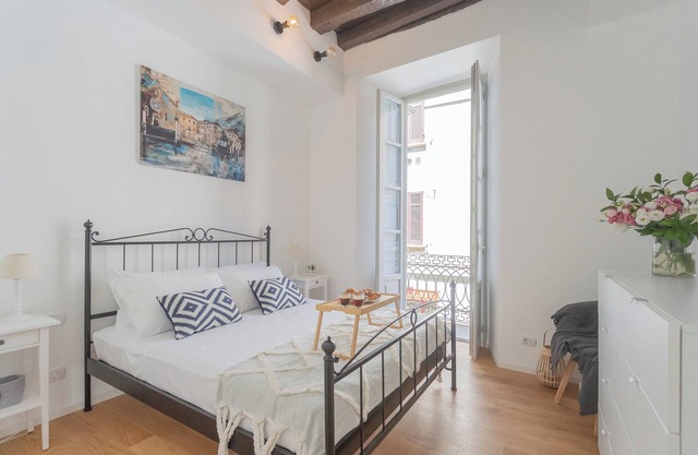 Independence Apartment with Balcony