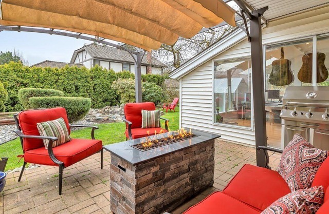 Independent Bungalow Near Whit Rock Beach - Vancouver