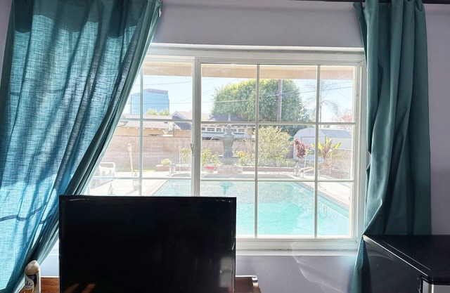 Independent Suite