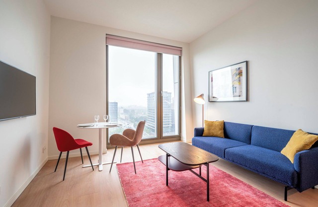Indulge in Home-Like Comfort! 3 Modern Loft with Living Room and Full Kitchens!