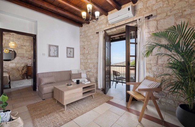 Inia Lara Deluxe Suite by Nomads